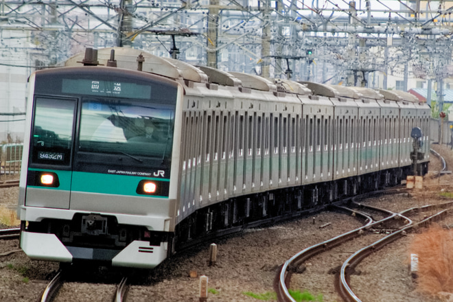 【JR東】E233系マト8編成 長野総合車両センター入場回送を立川駅で撮影した写真