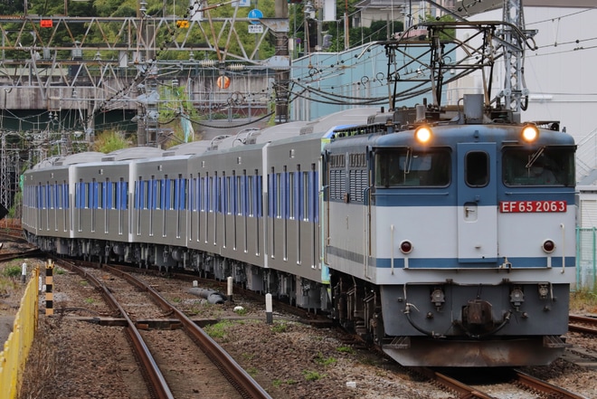 【都営】6500形6503編成甲種輸送を小田原駅で撮影した写真