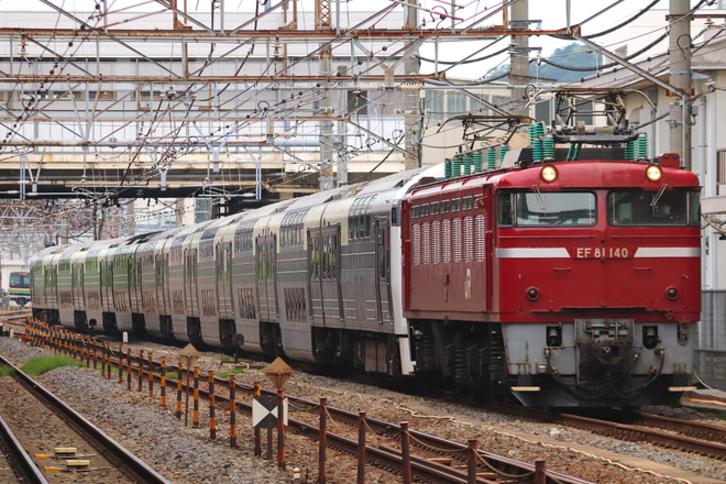 【JR東】215系NL-4編成 青森へ配給輸送を大船駅で撮影した写真