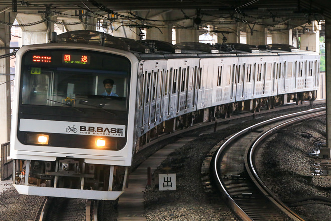 【JR東】209系マリJ1編成大宮総合車両センター入場を赤羽駅で撮影した写真