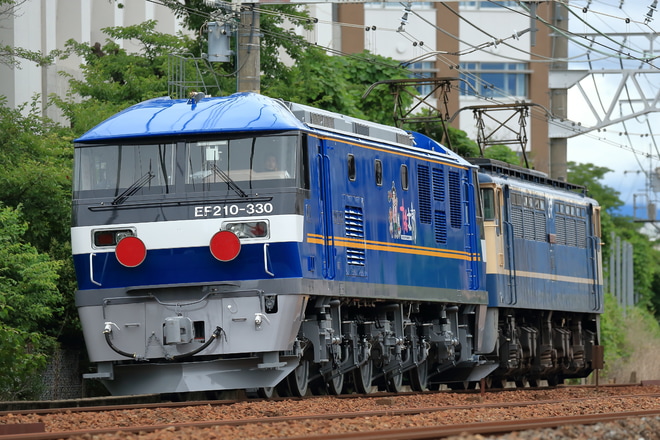 【JR貨】EF210-330 川崎重工出場甲種輸送を山崎～長岡京間で撮影した写真
