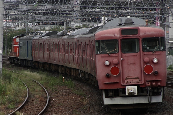 【JR西】415系C03編成+C11編成吹田総合車両所へ配給輸送を茨木駅で撮影した写真