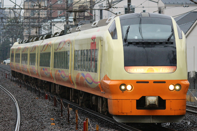 【JR東】E653系U102編成東北方面へ回送を土呂駅で撮影した写真