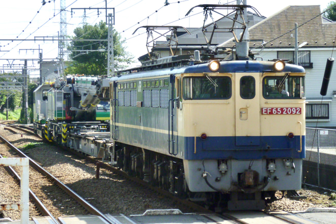 【JR貨】鉄道クレーン車甲種輸送を谷保駅で撮影した写真