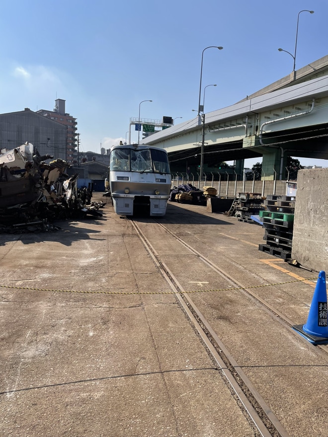【JR九】783系CM4編成が小倉総合車両センターにて解体中を小倉総合車両センターで撮影した写真