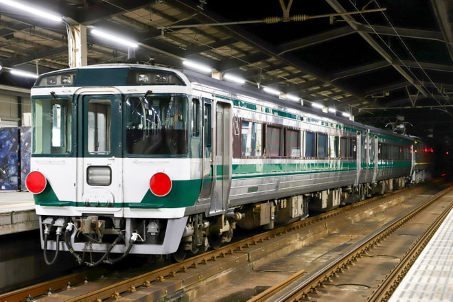 【JR四】キハ185系2両京都鉄道博物館特別展示に伴い車両送り込み配給