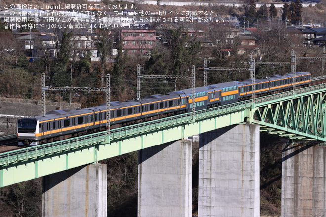【JR東】E233系H57編成中央線(山線）で試運転を鳥沢～猿橋間で撮影した写真