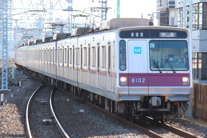 【メトロ】8000系8102F 廃車回送を草加駅で撮影した写真