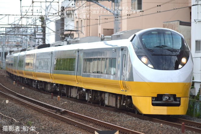 【JR東】E657系K2編成「黄色」(イエロージョンキル)を利用した修学旅行臨を新松戸駅で撮影した写真