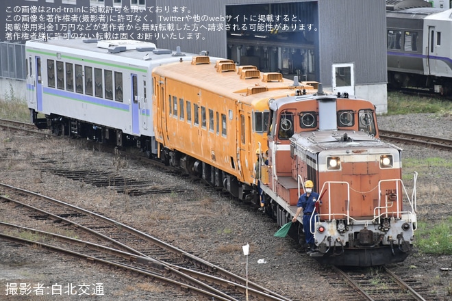 【JR北】キハ150-7が函館へ転属という形で苗穂工場出場を不明で撮影した写真