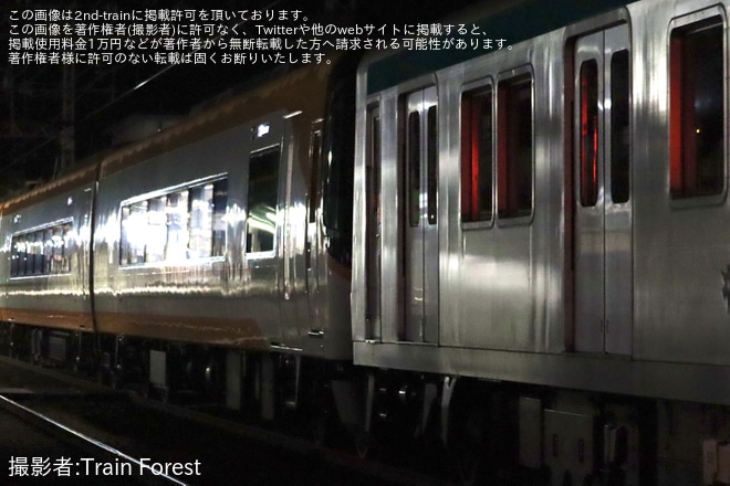 【京都市交】10系1111Fが夜間に救援回送を不明で撮影した写真