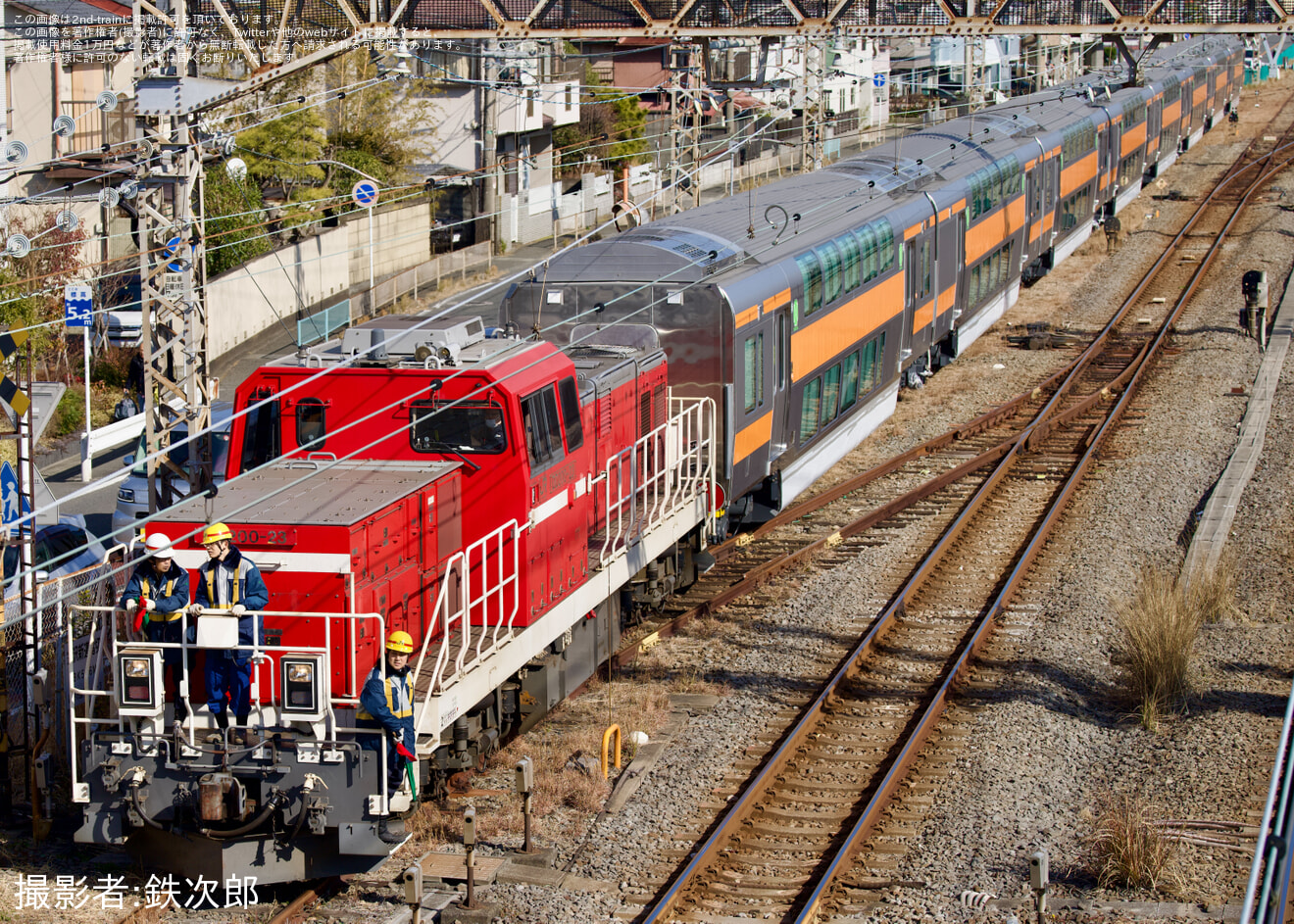 【JR東】E233系0番台グリーン車(サロE232-17〜20+サロE233-17〜20)  J-TREC横浜事業所出場甲種輸送の拡大写真