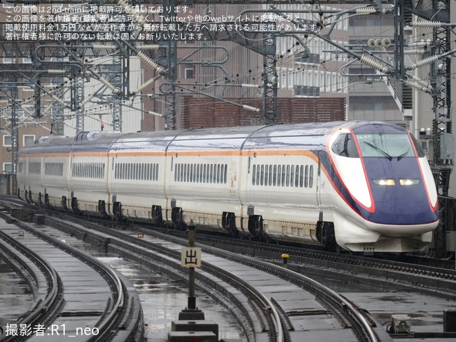 【JR東】E3系L54編成新幹線総合車両センターへ廃車回送を不明で撮影した写真
