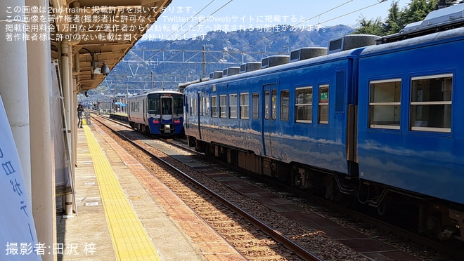 【あい鉄】鉄道ファン有志による413系AM05編成を使用した団臨(20240414)を泊駅で撮影した写真