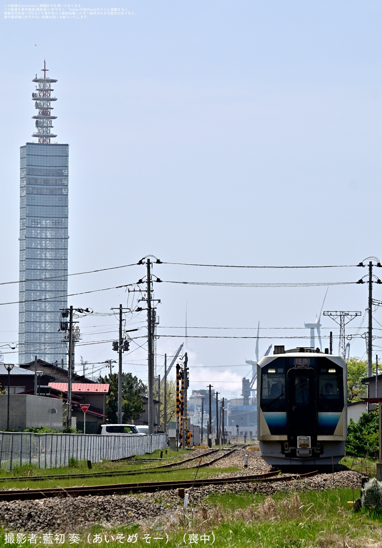 【JR東】GV-E400系を使用した秋田港クルーズ列車が運転開始（2024）の拡大写真