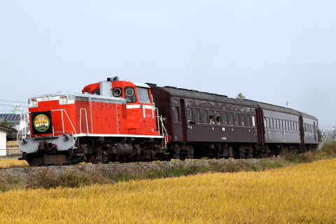 【JR東】DD16-11＋旧型客車 「セピア色の小海線」運転の拡大写真