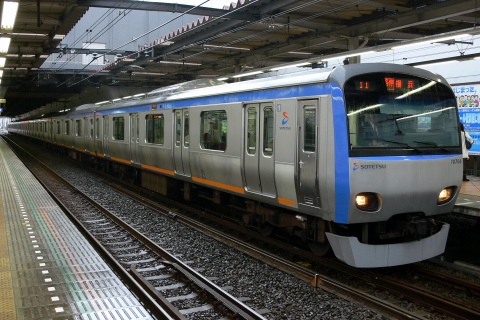 【相鉄】10000系旧塗装が消滅を二俣川駅で撮影した写真