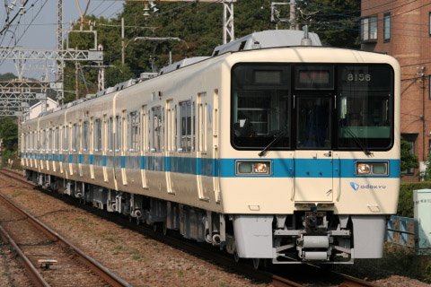 【小田急】8000形8056F 出場試運転を座間駅で撮影した写真