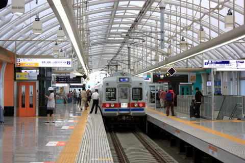 【京成】日暮里駅下り線新ホーム使用開始を日暮里駅（3階）で撮影した写真