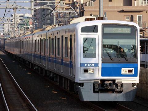 【西武】6000系6158F 副都心線内試運転を富士見台駅で撮影した写真