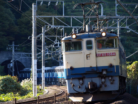 【京成】3050形3053編成 甲種輸送を根府川～早川で撮影した写真