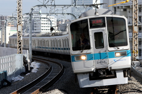 【小田急】2000形2058F 試運転を厚木駅で撮影した写真