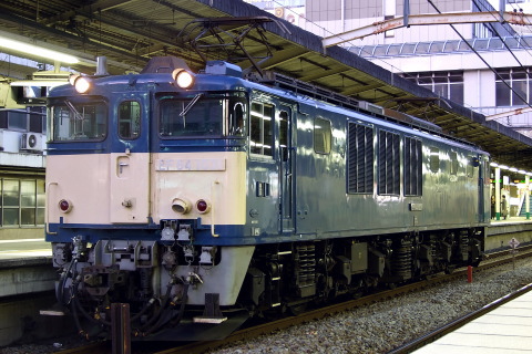 【JR東】207系マト71編成 EF64-1031との連結試験を実施を松戸駅で撮影した写真