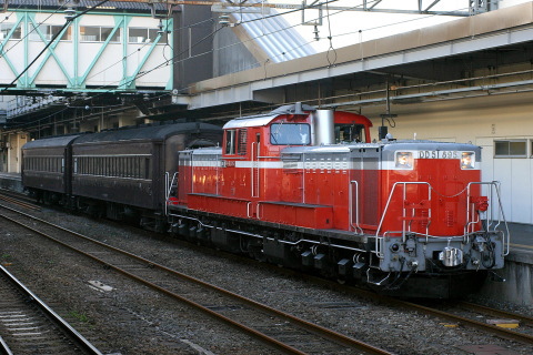 【JR東】DD51＋旧型客車2両使用の乗務員訓練を高崎駅で撮影した写真
