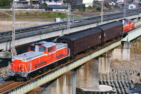 【JR東】DD51＋旧型客車2両 試運転の拡大写真