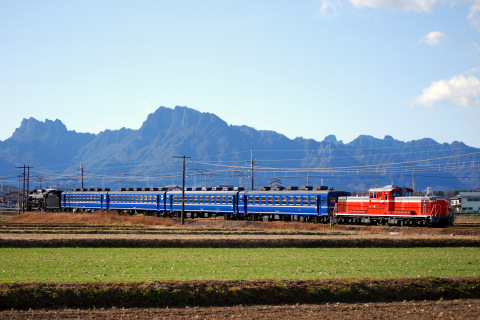 【JR東】D51-498＋12系客車4両＋DD51-897使用 信越線乗務員訓練を磯部～安中で撮影した写真