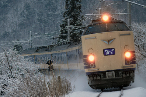 【JR東】団体臨時列車「ゲレンデ蔵王」運転開始(2010年)の拡大写真