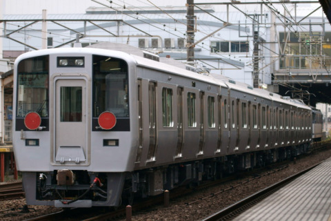 【南海】新8000系 甲種輸送を小田原駅で撮影した写真