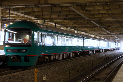 【JR東】485系タカTG10編成『やまなみ』 EF64-1032牽引で新前橋へを熊谷駅で撮影した写真