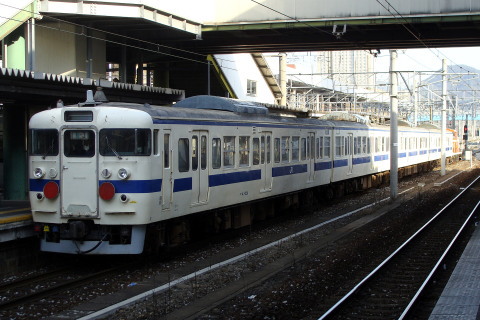 【JR九】415系オイFo3編成 廃車回送を西小倉駅で撮影した写真