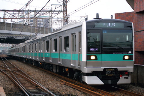 【JR東】E233系2000番代マト5編成 東急車輛出場を武蔵浦和駅で撮影した写真