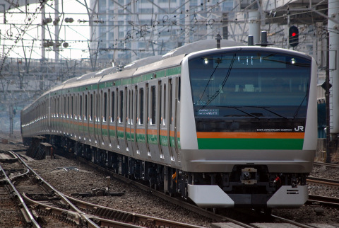 【JR東】E233系3000番代E02＋E52編成東急車輛出場を横浜駅で撮影した写真