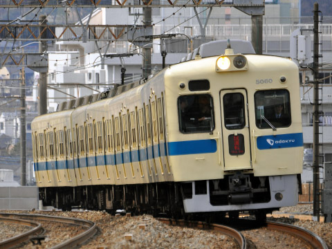 【小田急】5000形5060F 多摩線内試運転を小田急永山駅で撮影した写真