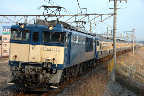  【JR東】113系マリ110 216編成 廃車配給を吉川駅で撮影した写真
