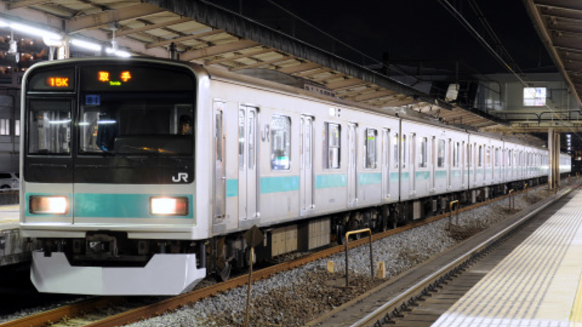 JR東】209系1000番台マト81編成 スカート交換 |2nd-train鉄道ニュース