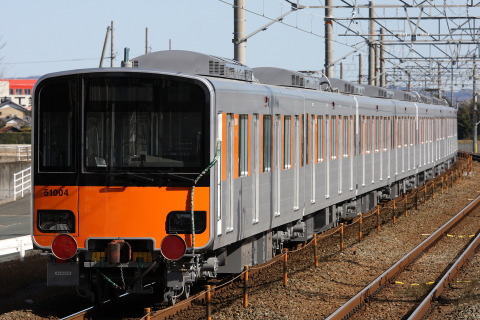 【東武】50000系51004F 甲種輸送を豊田町駅で撮影した写真