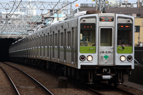 【都営】新宿線10-000形10-230F運用復帰を船堀駅で撮影した写真