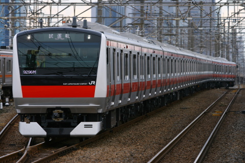 【JR東】E233系5000番台ケヨ501編成 試運転を新習志野駅で撮影した写真
