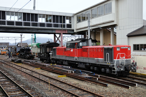 【JR貨】シキ800使用の特大貨物運転を近江八幡駅で撮影した写真
