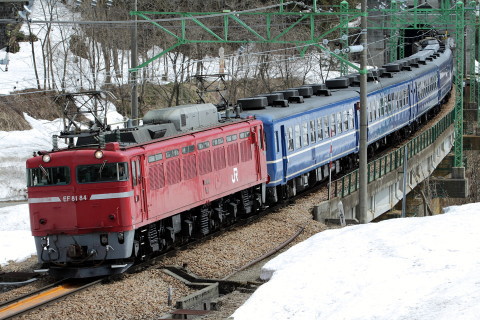 【JR東】12系6両使用の団体臨時列車運転を土合～土樽で撮影した写真