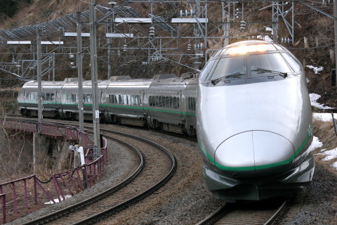 【JR東】400系L3編成使用の団体臨時列車運転を峠～板谷で撮影した写真