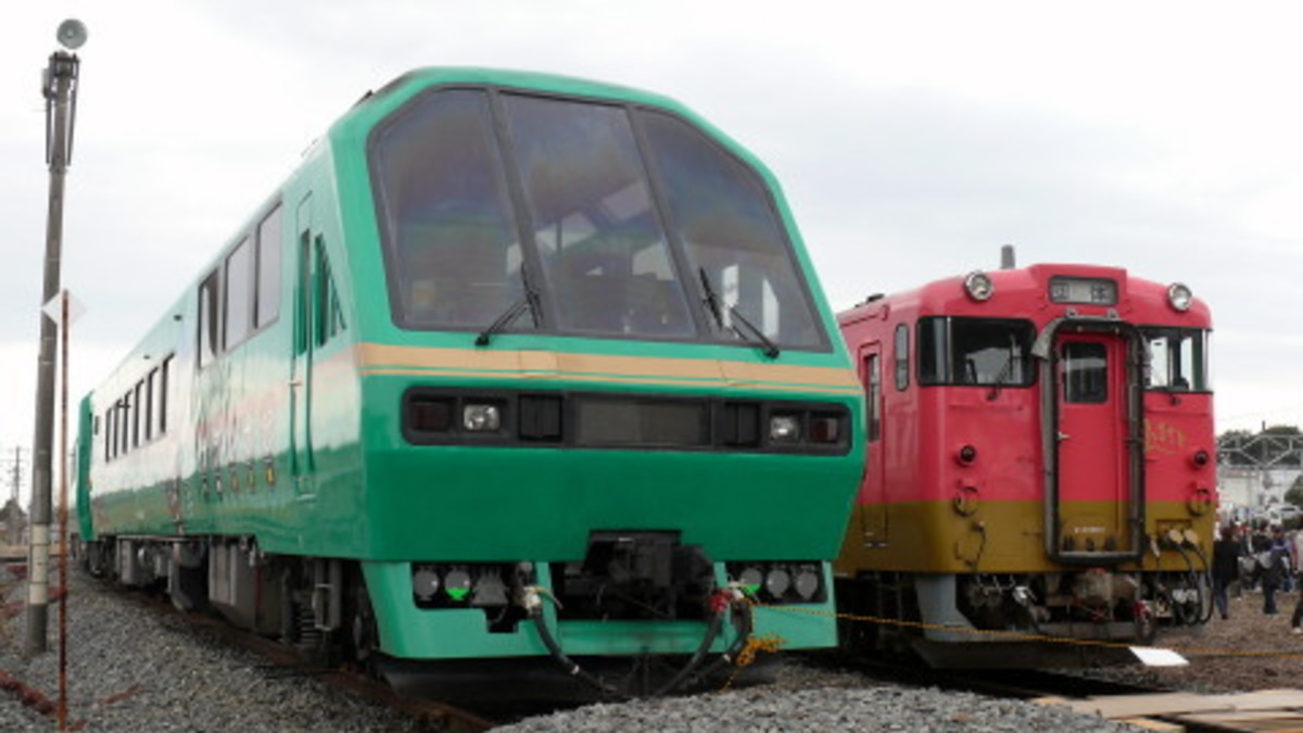 JR東日本☆快速南三陸 キハ28 定期運行終了記念☆ネクタイピン