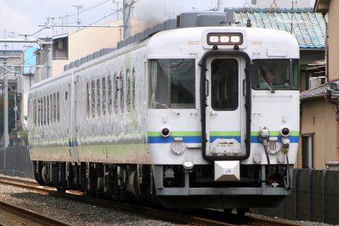 【JR西】キハ65系『リゾート＆シュプール』使用の団体臨時列車運転の拡大写真