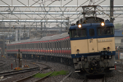 【JR東】E233系5000番代ケヨ504編成 配給輸送を宮原駅で撮影した写真