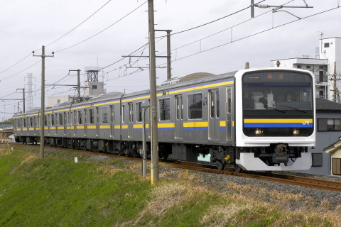 【JR東】209系マリC415編成 幕張車両センターへ回送の拡大写真