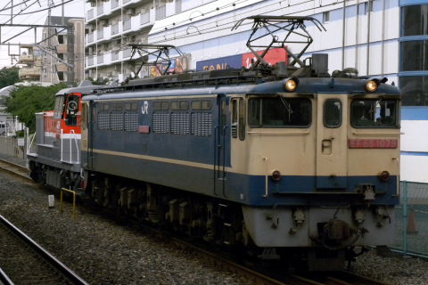 【JR貨】DE10-1675 大宮車両所出場を土呂駅
で撮影した写真